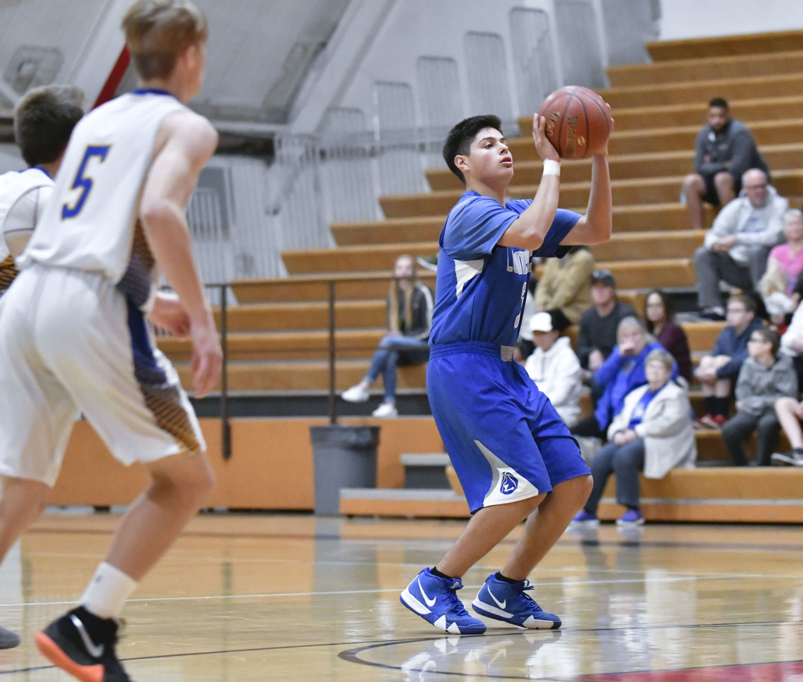 122718 Taft Lompoc b basketball 05.jpg